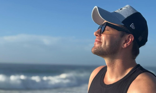 Un actor de 34 de ani a pierdut jumătate de plămân din cauza unui cancer rar: 