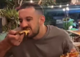 Un antrenor de fitness din Rusia a murit după un "maraton" de mâncare nesănătoasă. Ce a vrut să demonstreze și cum a sfârșit