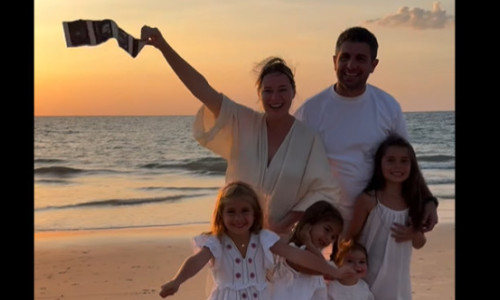 Laura Cosoi e însărcinată. În câteva luni va deveni mamă pentru a cincea oară: 