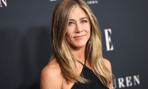 Cum se menține în formă Jennifer Aniston la 56 de ani. Instructorul ei i-a dezvăluit secretele: „Iubește provocările și antrenamentele intense”