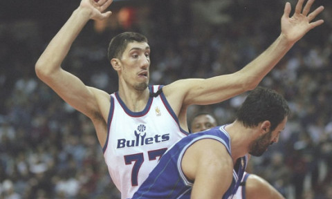 Ce înălțime are Gigantul din Carpați. Ghiță Mureșan, singurul baschetbalist român care a jucat în NBA, împlinește 55 de ani