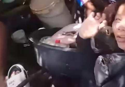 O influenceriță a murit la două zile după ce s-a filmat mâncând o creatură marină. Ce i-a adus sfârșitul atât de rapid