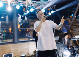 Cine este Satoshi, reprezentantul Republicii Moldova la Eurovision 2026. Piesa pe care o interpretează i-a cucerit pe toți: „Mie, ca român, mi-a venit să plâng!”