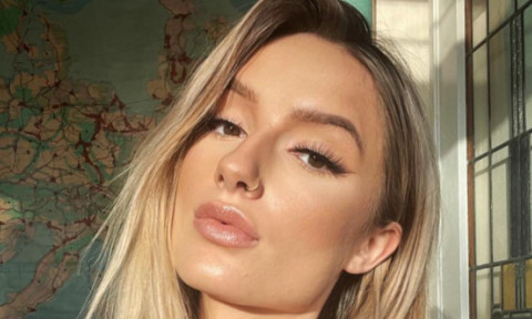 Obișnuia să facă bani din poze deocheate și să consume droguri, azi stă și citește Biblia: "Este un rău pur, este dezgustător și distruge căsniciile"