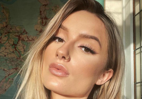 Obișnuia să facă bani din poze deocheate și să consume droguri, azi stă și citește Biblia: "Este un rău pur, este dezgustător și distruge căsniciile"