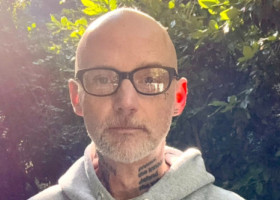 Moby, amintiri din trecutul îmbibat în alcool și droguri: "Credeam că sunt fermecător, amuzant, profund. În realitate, eram doar un idiot beat"