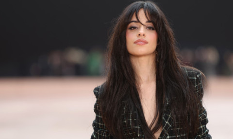 Camila Cabello a împlinit 29 de ani și a sărbătorit împreună cu iubitul miliardar. Tort cu trandafiri și mii de mesaje de la fani