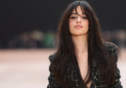 Camila Cabello a împlinit 29 de ani și a sărbătorit împreună cu iubitul miliardar. Tort cu trandafiri și mii de mesaje de la fani