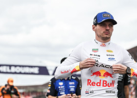 „E ca și cum aș juca Mario Kart". Verstappen, furios după abandonul din China