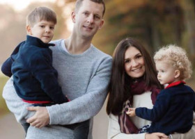 O mamă de 44 de ani și-a împușcat mortal cei doi copii și apoi s-a sinucis, în timp ce soțul era plecat în delegație. Polițist: „Nu înțelegem ce s-a întâmplat”