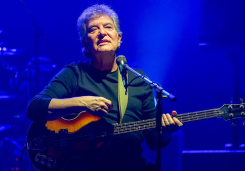 "Nu știu dacă mai e cineva atât de bun, blând, generos și un prieten minunat". Prietenii lui Mugurel Vrabete, loviți de moartea basistului