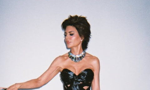 Rochia care a uimit Hollywoodul. O actriță și vedetă tv, într-o ținută făcută din 5 kg de păr uman: "Îmi place să fac lucruri distractive"