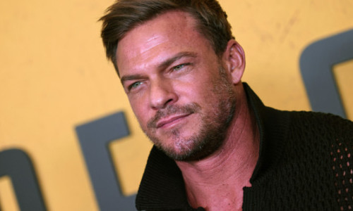 Alan Ritchson, starul din „Reacher”, acuzat că și-a bătut vecinul. Scenele teribile s-ar fi desfășurat sub ochii copiilor săi