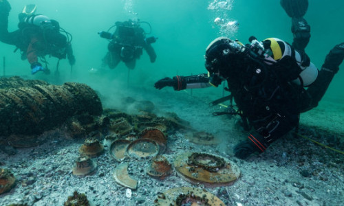 Comoara din adâncuri. Colecție de obiecte valoroase, vechi de două milenii, descoperită pe fundul unui lac elvețian