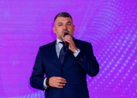 Șeful ITM București, Costel Grojdea, vine la serviciu cu un Lamborghini de 300.000 de euro. Mașina nu apare în declarația de avere