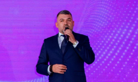 Șeful ITM București, Costel Grojdea, vine la serviciu cu un Lamborghini de 300.000 de euro. Mașina nu apare în declarația de avere