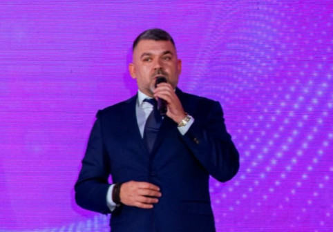 Șeful ITM București, Costel Grojdea, vine la serviciu cu un Lamborghini de 300.000 de euro. Mașina nu apare în declarația de avere