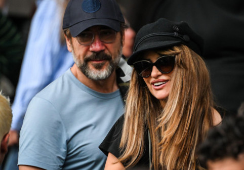 Au trăit intens meciul. Penelope Cruz și Javier Bardem, în tribune pe Parc des Princes, la PSG – Lorient