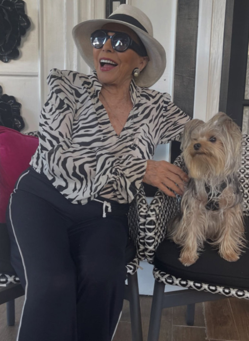 Joan Collins (2)
