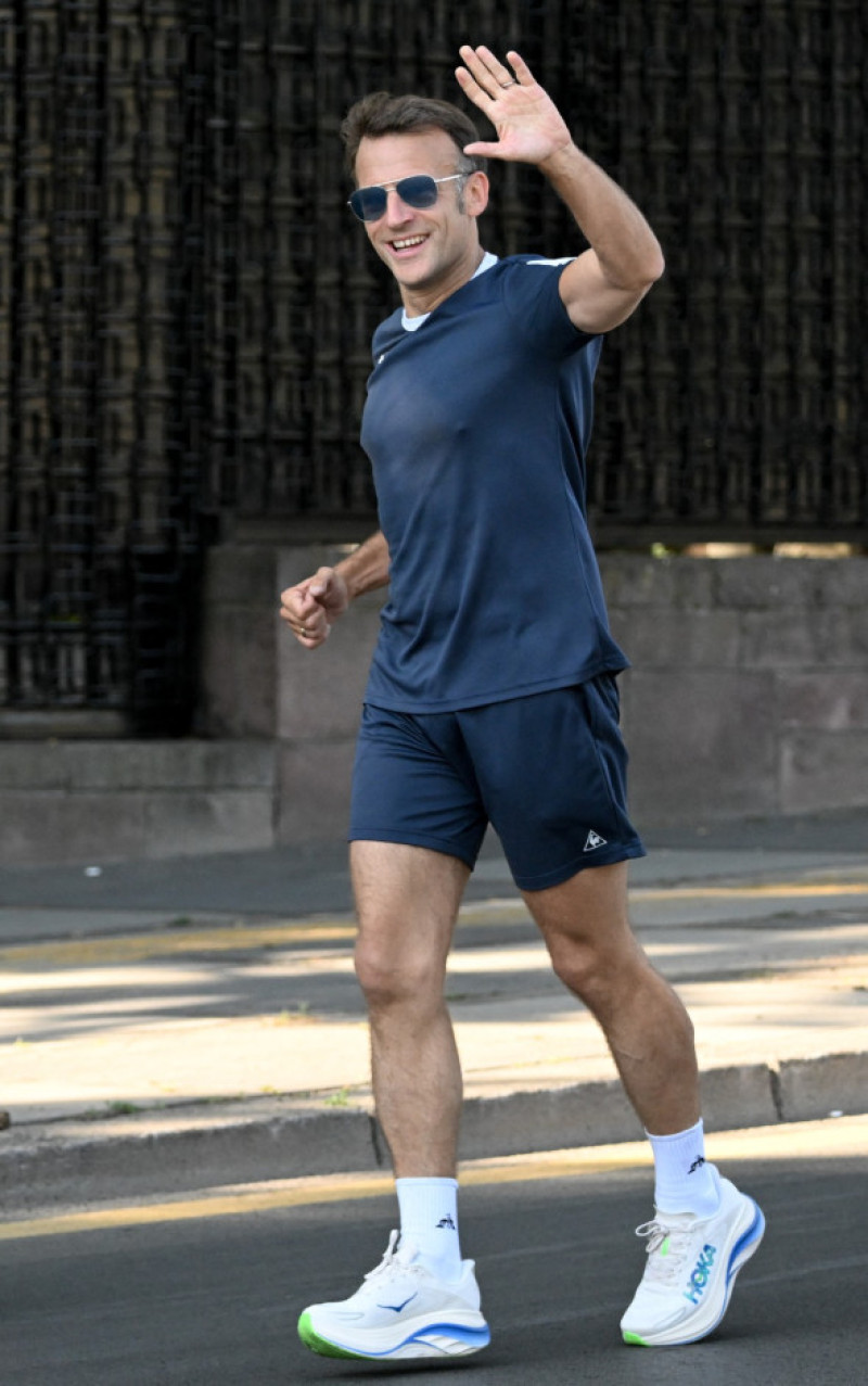 Emmanuel Macron la jogging