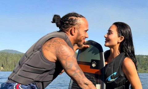 Lewis Hamilton, fotografie romantică pe plajă alături de Kim Kardashian. Postarea de 3,4 milioane de like-uri