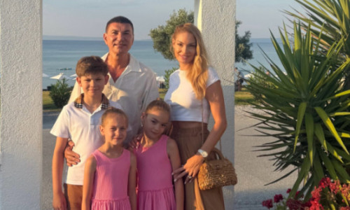 Cât plătesc Cristi Borcea și Valentina Pelinel pentru școala privată a celor trei copii ai lor. Puțini români își permit o asemenea sumă