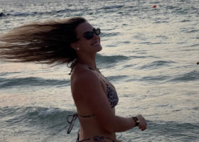 Aryna Sabalenka, în costum de baie, cu o avere pe deget. Inelul de logodnă de 12 carate a atras toate privirile pe plajă