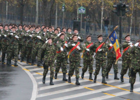Peste 1.500 de militari români şi circa 150 de militari străini au luat parte la parada de Ziua Naţională