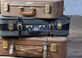Rămăşiţele descoperite în valizele cumpărate la licitație sunt ale unor copii. Descoperirea macabră a unei familii