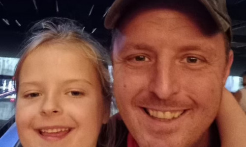 Mărturisirile sfâșietoare ale unui tată care și-a pierdut fiica de cinci ani, după ce s-a infectat cu streptococ A: ”Am dus-o de trei ori la spital!”