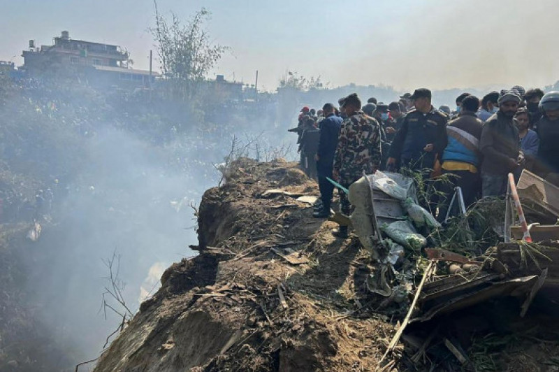 Avion prăbușit în Nepal (2)