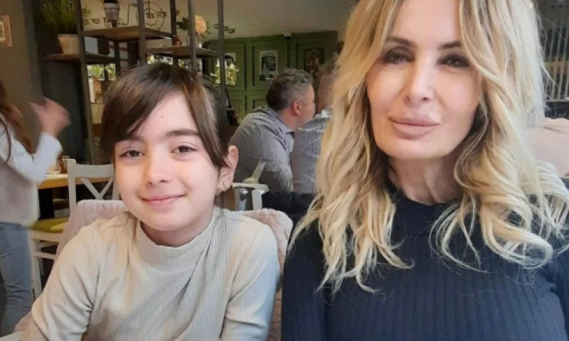 Fiica Danielei Gyorfi a ajuns la spital după un episod de bullying în școală: „Copiii râdeau, în condițiile în care două tricouri albe s-au umplut de sânge”