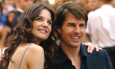 Părinții ei sunt multimilionari, dar ea a ales simplitatea. Fiica lui Tom Cruise, impresionantă pe străzile din NYC. Suri are 19 ani