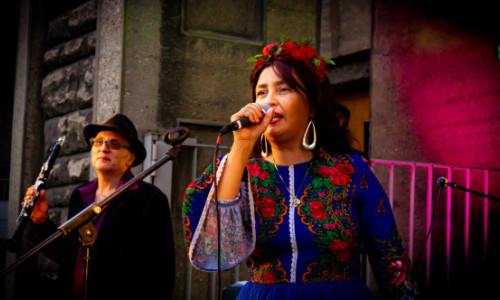 Ce vrea să facă fiica Ronei Hartner după ce devine majoră. Cine are grijă de ea acum, la doi ani de la moartea mamei ei