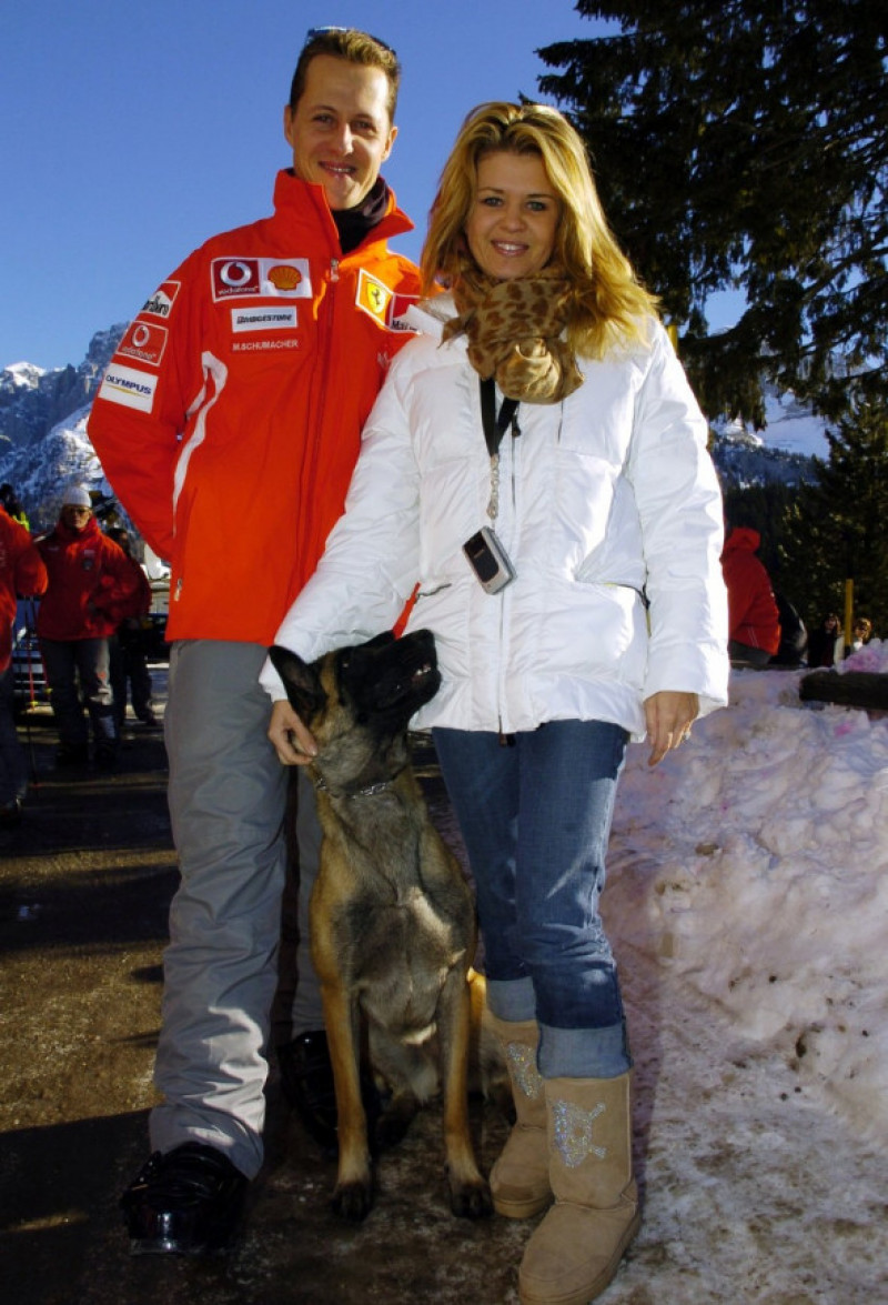 Michael Schumacher Corinna Schumacherová - sportovec pilot F1 manželka pes lyžování dovolená lyže