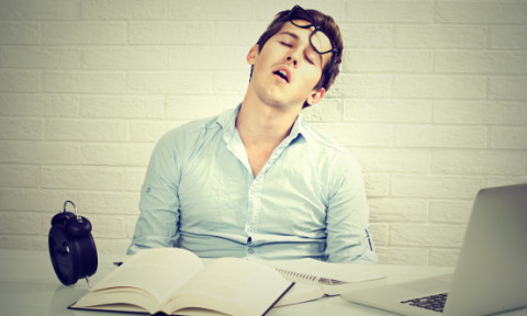 Ești mereu obosit și fără chef? Cum să îți crești nivelul de energie