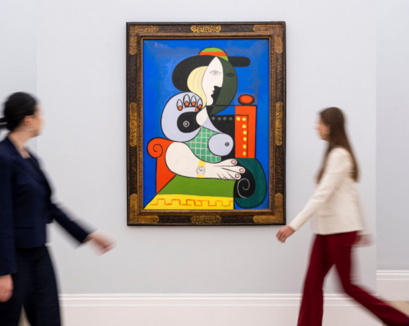 London, UK. 6 October 2023. Femme la montre, 1932, by Pablo Picasso (Est. in excess of $120m), is presented at Sothebys. It is one of many portraits of his golden muse and secret lover, Marie-Thrse Walter, and one of only three major works by him to f