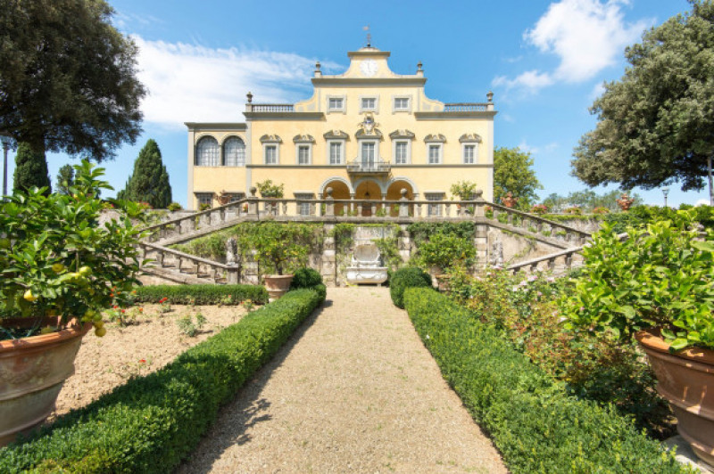 Italy, Florence: Villa Antinori Monte Aguglioni for sale for 20 million. The family of Mona Lisa lived in the Villa