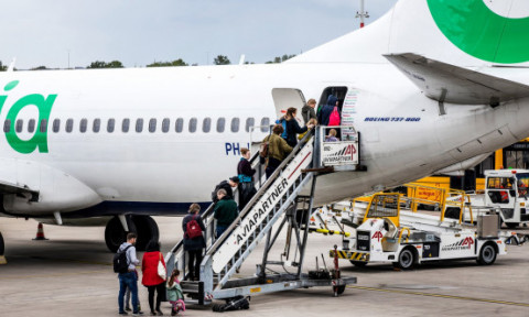 Primul oraș din lume care a interzis publicitatea pentru croaziere sau călătorii cu avionul, din cauză că folosesc combustibili fosili