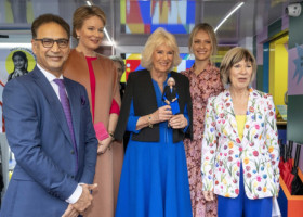 Regina Camilla a primit o Barbie făcută după chipul și asemănarea ei. "Mi-ați luat 50 de ani din viață", a spus când a văzut cum arată păpușa