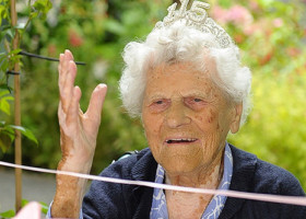 Cea mai vârstnică persoană din lume împlineşte 116 ani. Ethel Caterham trăiește într-un azil din Surrey
