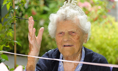 Cea mai vârstnică persoană din lume împlineşte 116 ani. Ethel Caterham trăiește într-un azil din Surrey
