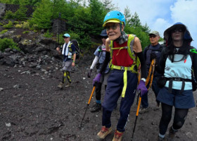 Cine este japonezul care a escaladat Muntele Fuji la 102 ani: "Am fost foarte tentat să renunţ la jumătatea drumului"