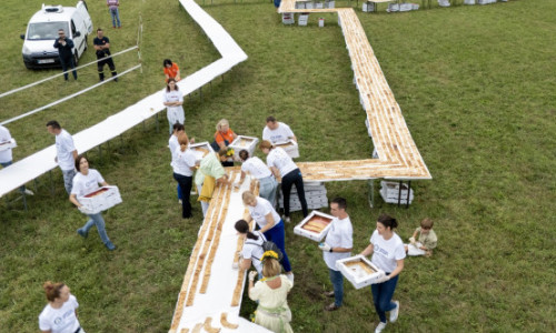 Un sat croat a intrat în Cartea Recordurilor cu un şir de aproape 9.000 de ștrudele
