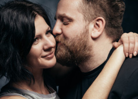 Căsnicia triplează riscul de obezitate la bărbaţi, dar nu afectează femeile. De ce se îngrașă ei mai mult după ce s-au căsătorit