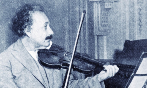 O vioară a lui Albert Einstein s-a vândut la licitație cu o sumă fabuloasă. 