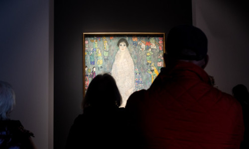 O pictură rară a lui Klimt devenit a doua cea mai scumpă operă de artă modernă vândută vreodată la licitaţie. Cu ce preț s-a vândut