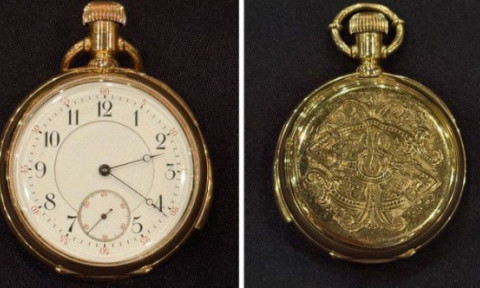 Ceasul unui pasager de pe Titanic, vândut cu 1,78 mil. lire sterline. Acele ceasului s-au oprit exact la ora scufundării navei