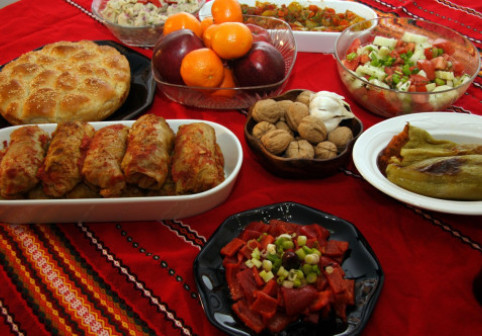 Recomandări nutriţionale pentru masa de sărbători. La ce să fie atenție oamenii care suferă de diabet sau hipertensiune