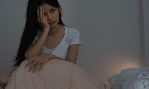 Te trezești des la 3 dimineața? Ce se întâmplă în corpul tău pe timpul nopții